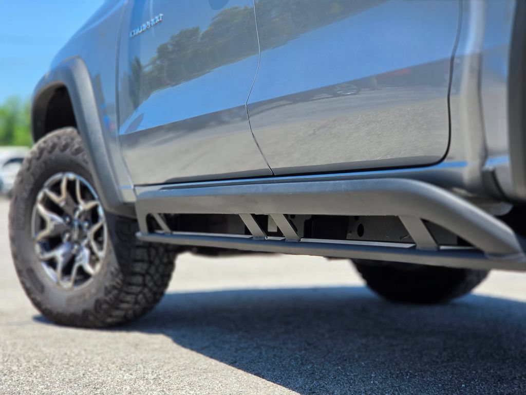 Used 2025 Chevrolet Colorado ZR2 AWD/4WD image 14