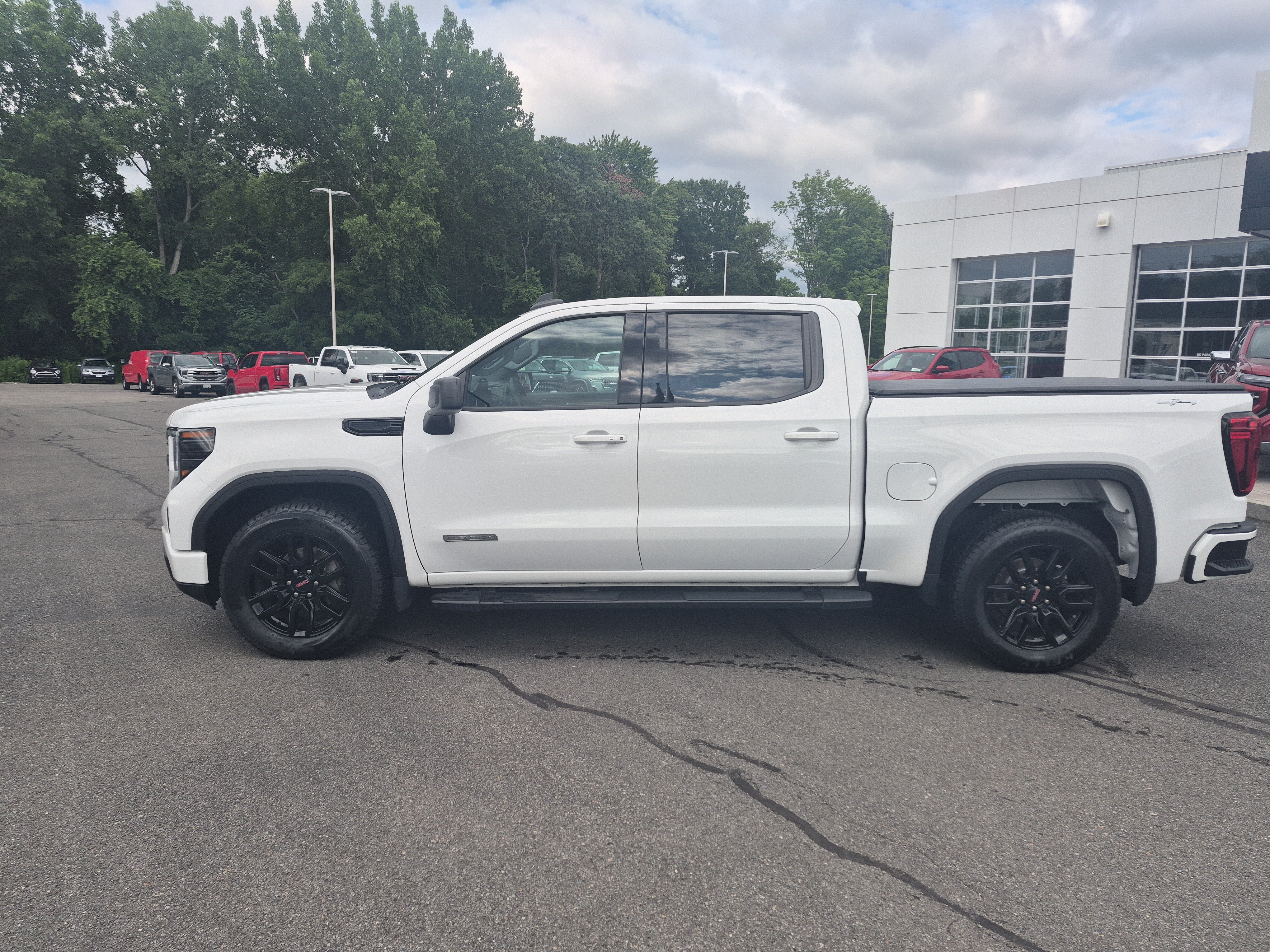 Certified 2023 GMC Sierra 1500 Elevation AWD/4WD image 2
