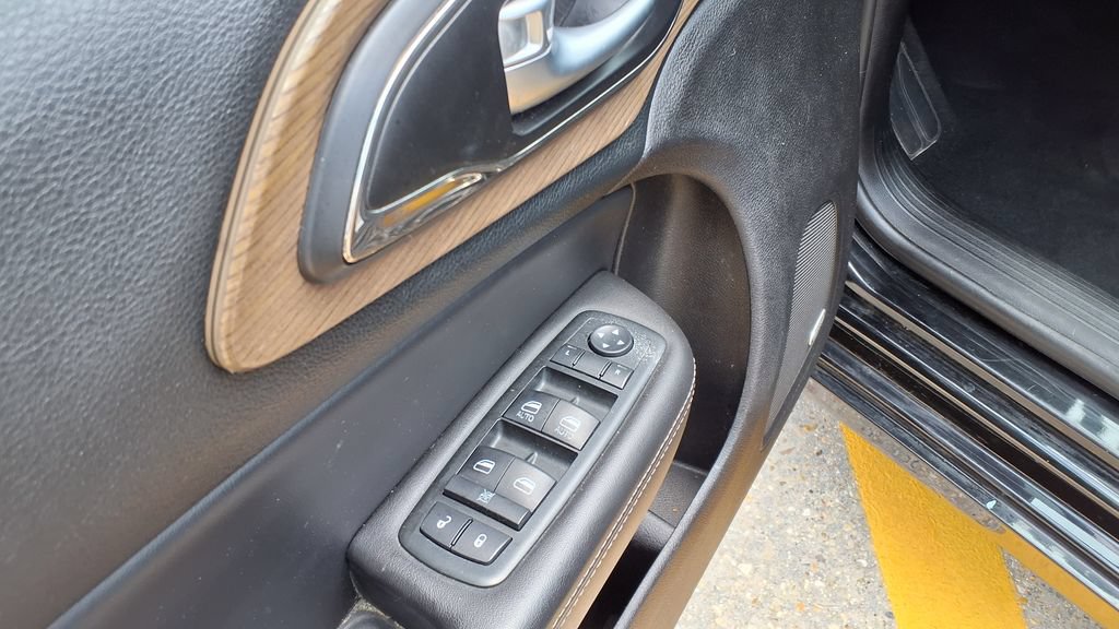 Used 2015 Chrysler 200 C w/ Navigation & Sound Group I FWD image 21