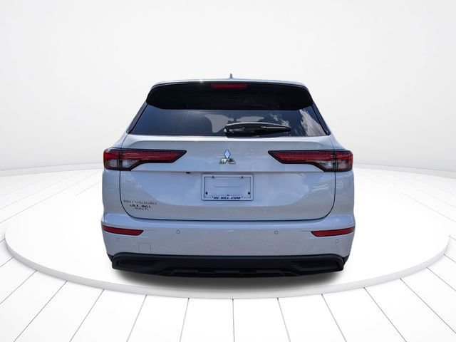 Used 2022 Mitsubishi Outlander ES FWD image 4