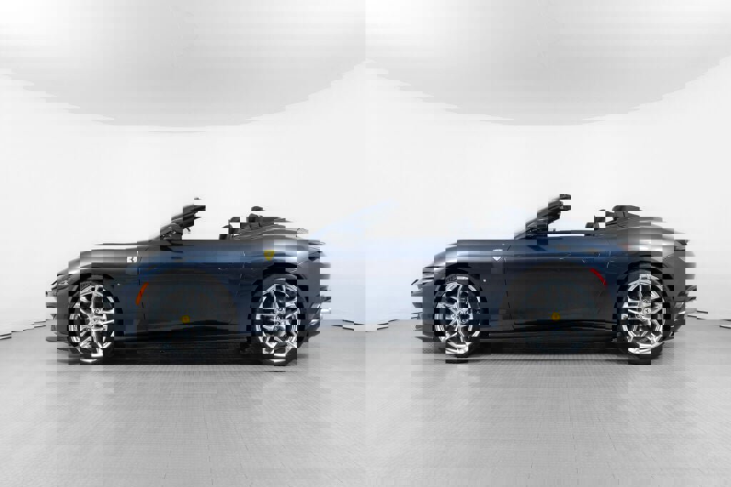 Certified 2024 Ferrari Roma Spider image 3