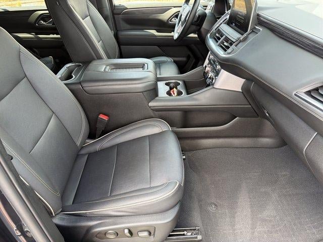 Used 2023 GMC Yukon XL SLT w/ SLT Premium Package AWD/4WD image 13
