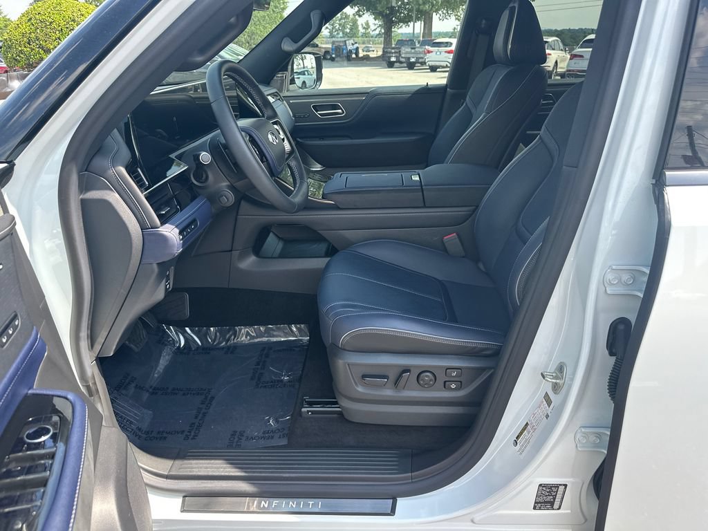 Certified 2026 INFINITI QX80 4WD w/ Sport Exterior Package image 9