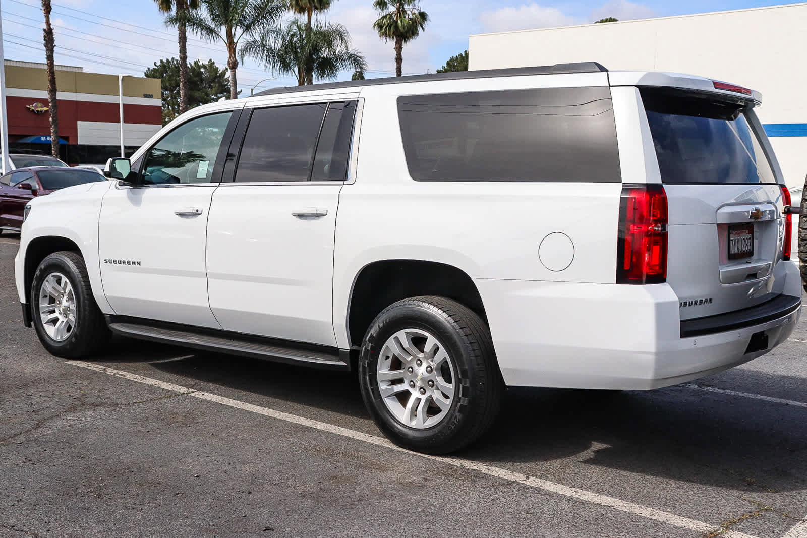 Used 2017 Chevrolet Suburban LS image 5