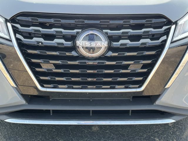 Used 2024 Nissan Kicks SV w/ Exterior Package FWD image 7