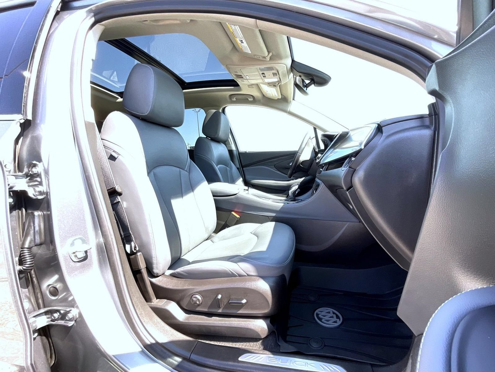 Certified 2020 Buick Envision Premium w/ Driver Confidence Package AWD/4WD image 15