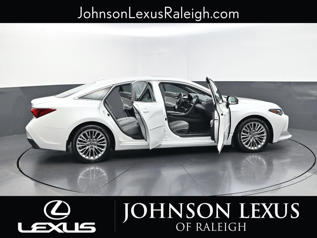 Used 2021 Toyota Avalon Limited w/ Advanced Safety Package FWD image 32