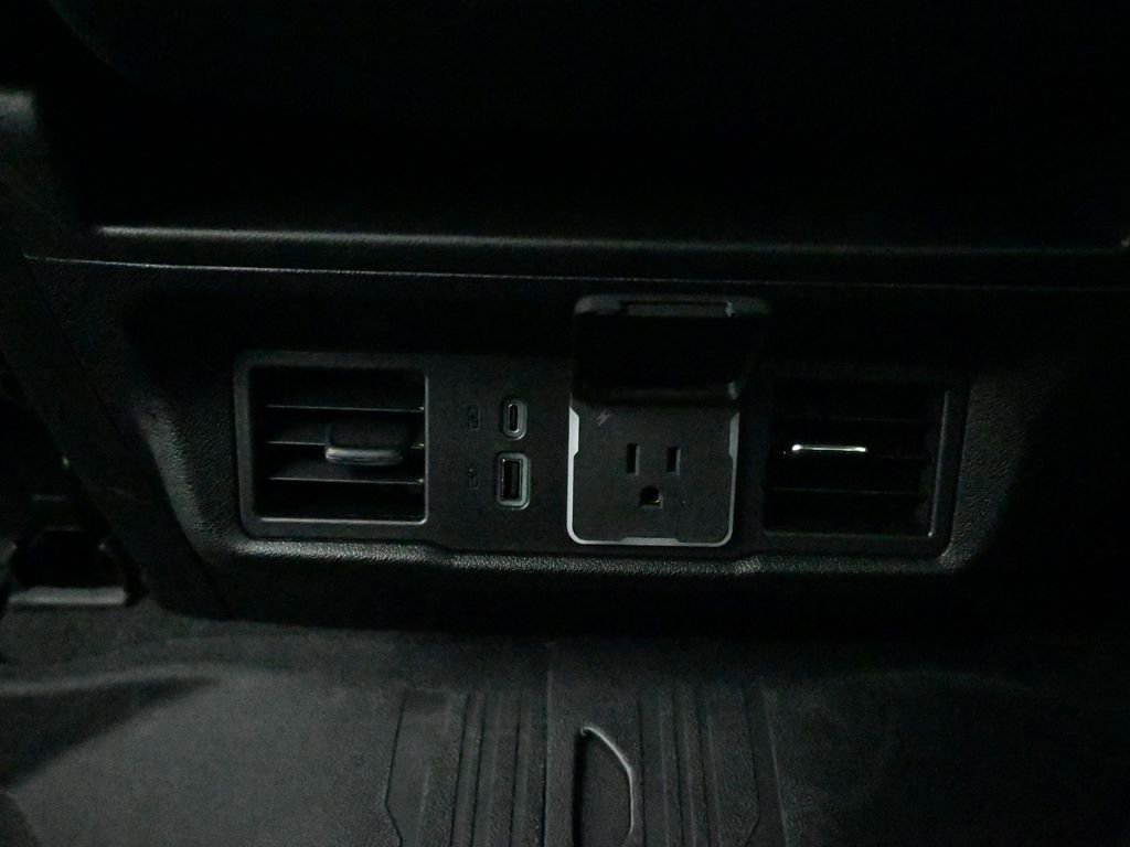 New 2026 GMC Sierra 1500 SLE image 22