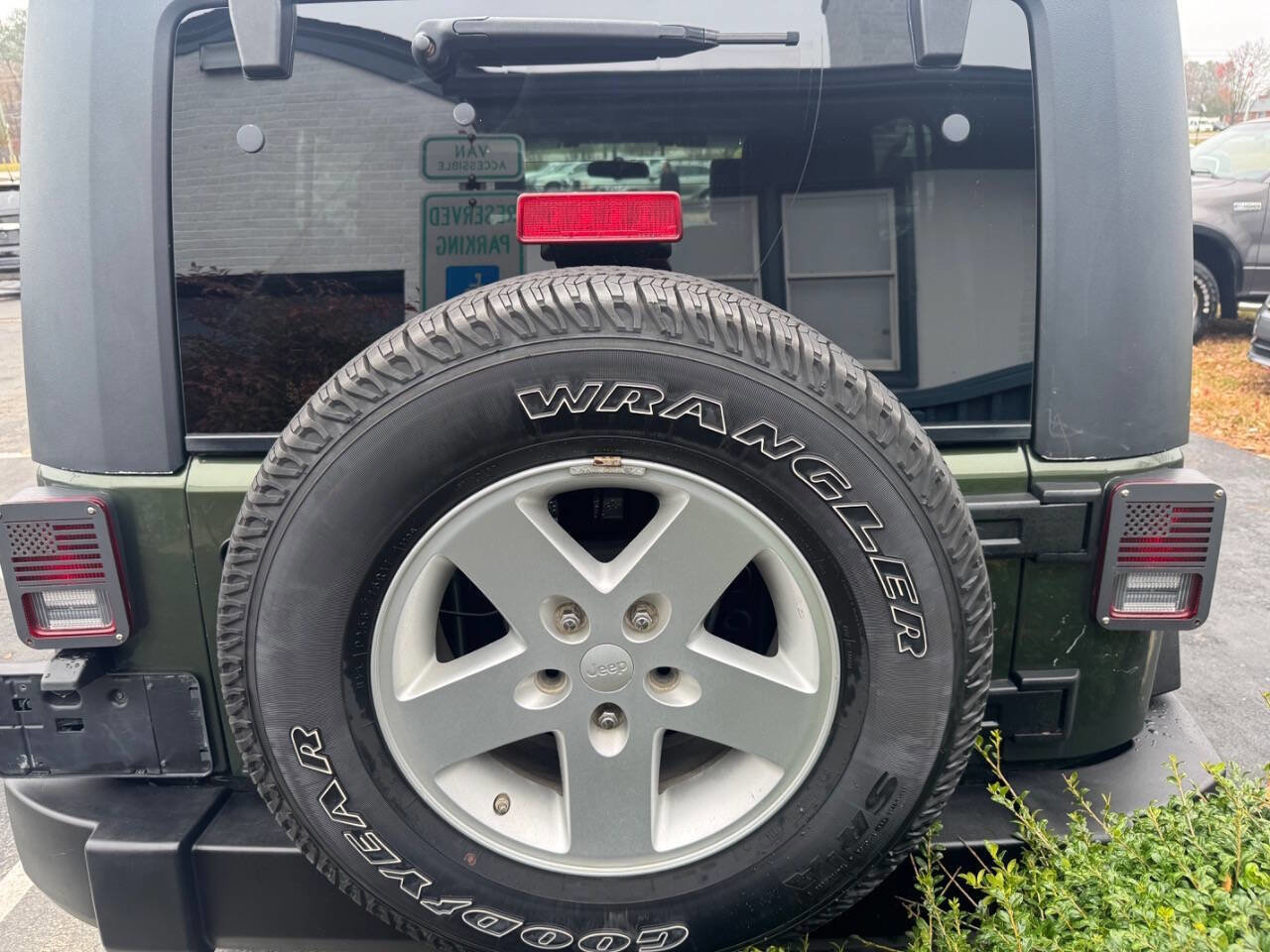 Used 2008 Jeep Wrangler Unlimited X image 7