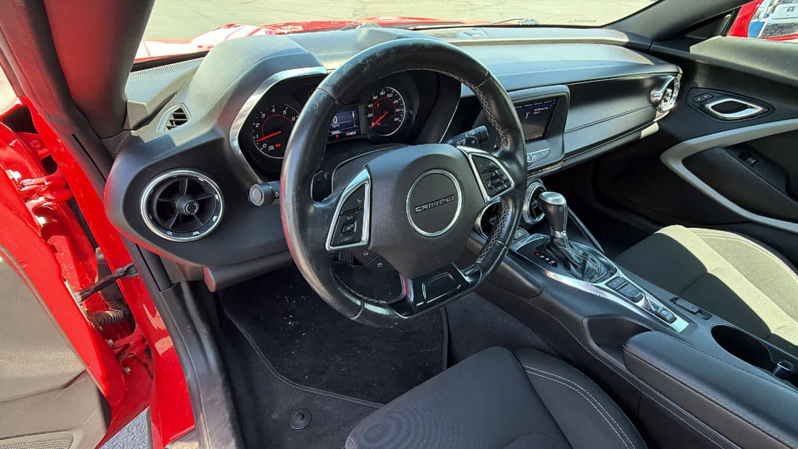 Used 2020 Chevrolet Camaro LT RWD image 10