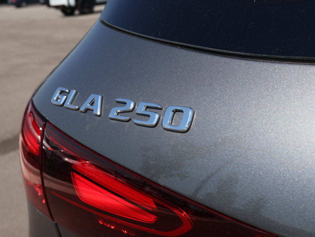 New 2026 Mercedes-Benz GLA 250 4MATIC image 15
