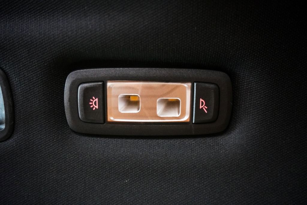 Used 2024 BMW X4 M40i image 12