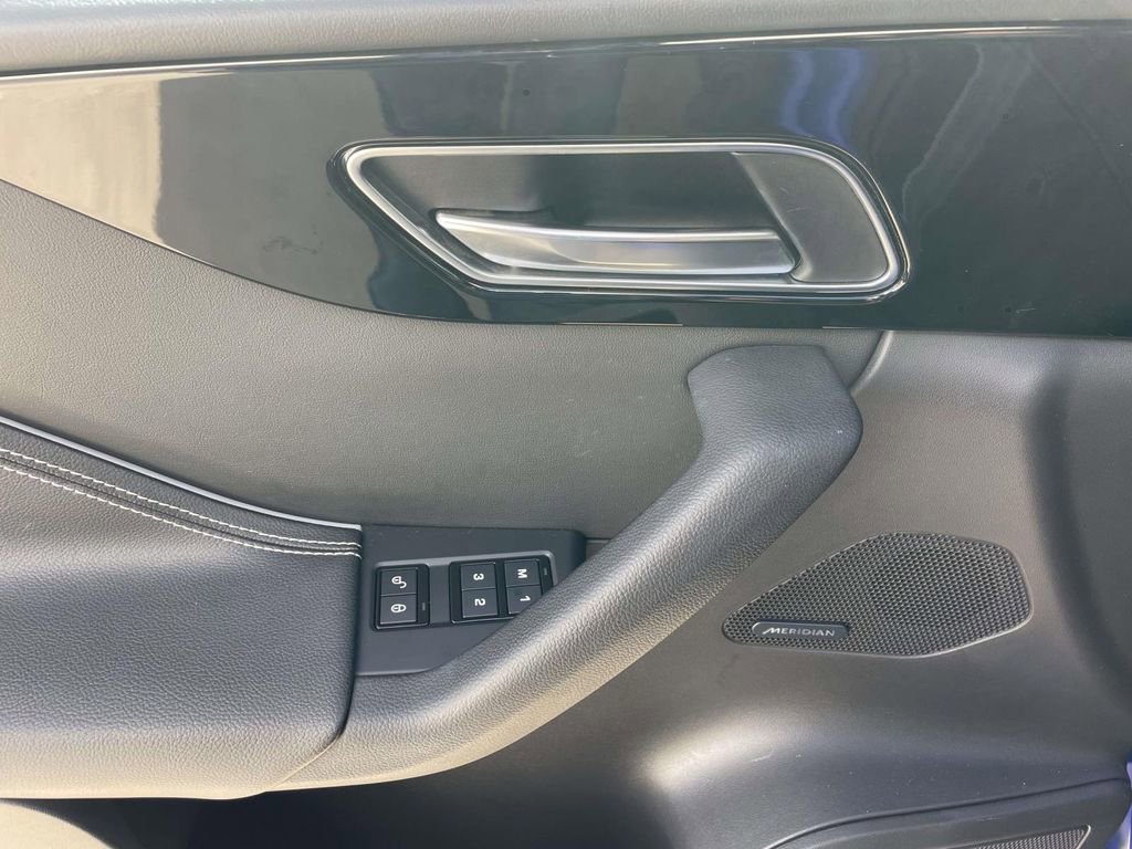 Used 2018 Jaguar F-PACE R-Sport image 18