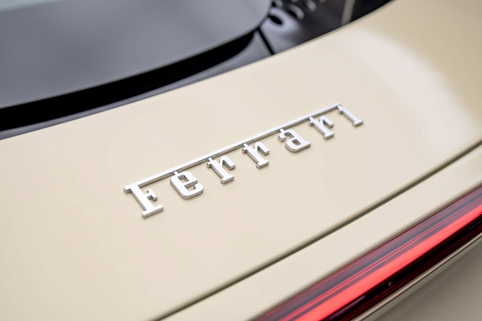 Used 2024 Ferrari SF90 Spider AWD/4WD image 40