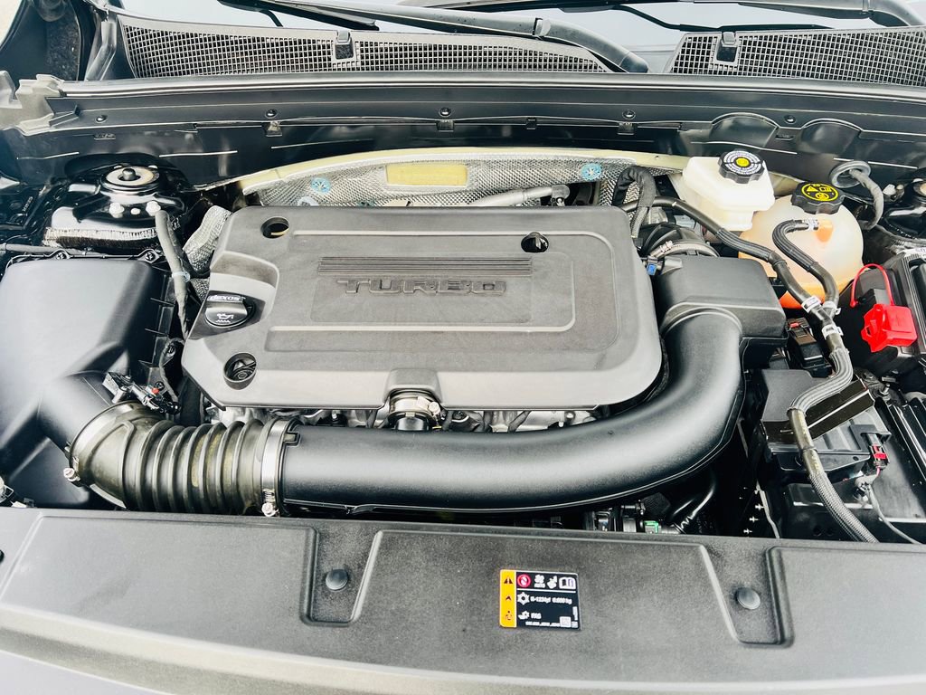 Used 2023 Buick Envision Essence image 32