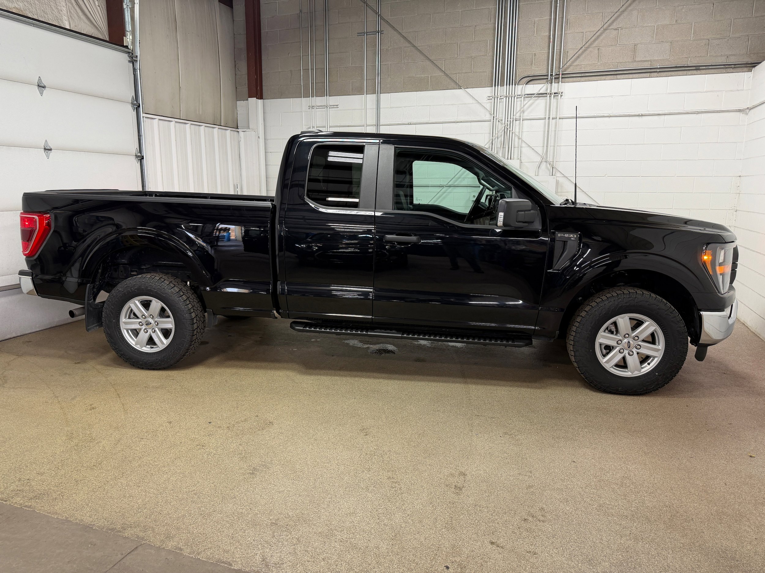 Used 2023 Ford F150 XL w/ XL Chrome Appearance Package AWD/4WD image 7
