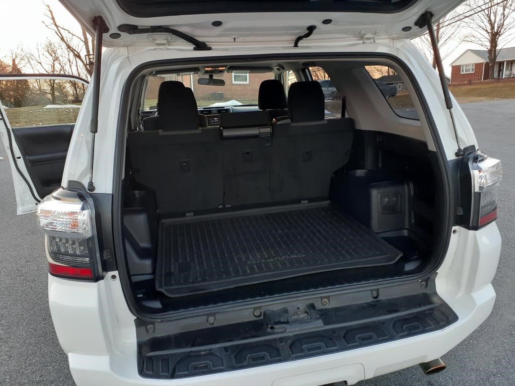 Used 2016 Toyota 4Runner SR5 image 17