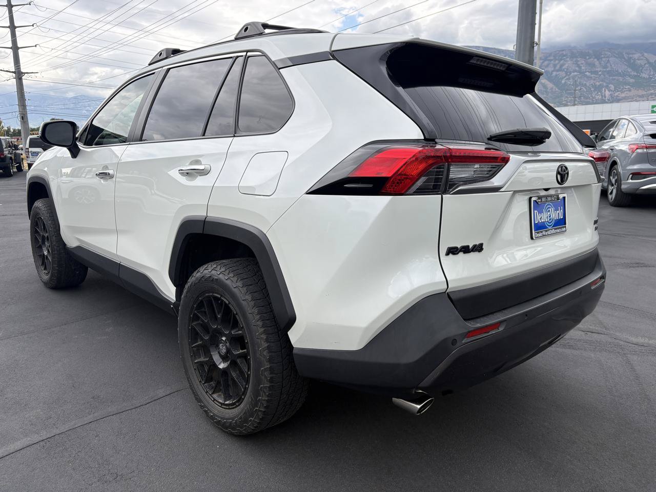 Used 2021 Toyota RAV4 Limited AWD/4WD image 5
