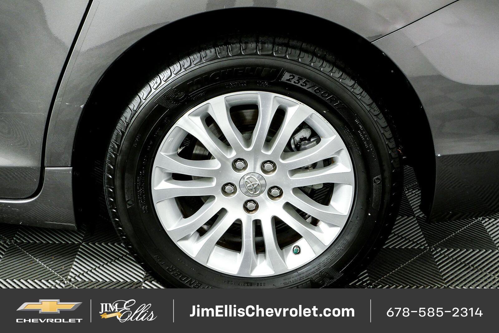 Used 2016 Toyota Sienna XLE FWD image 37