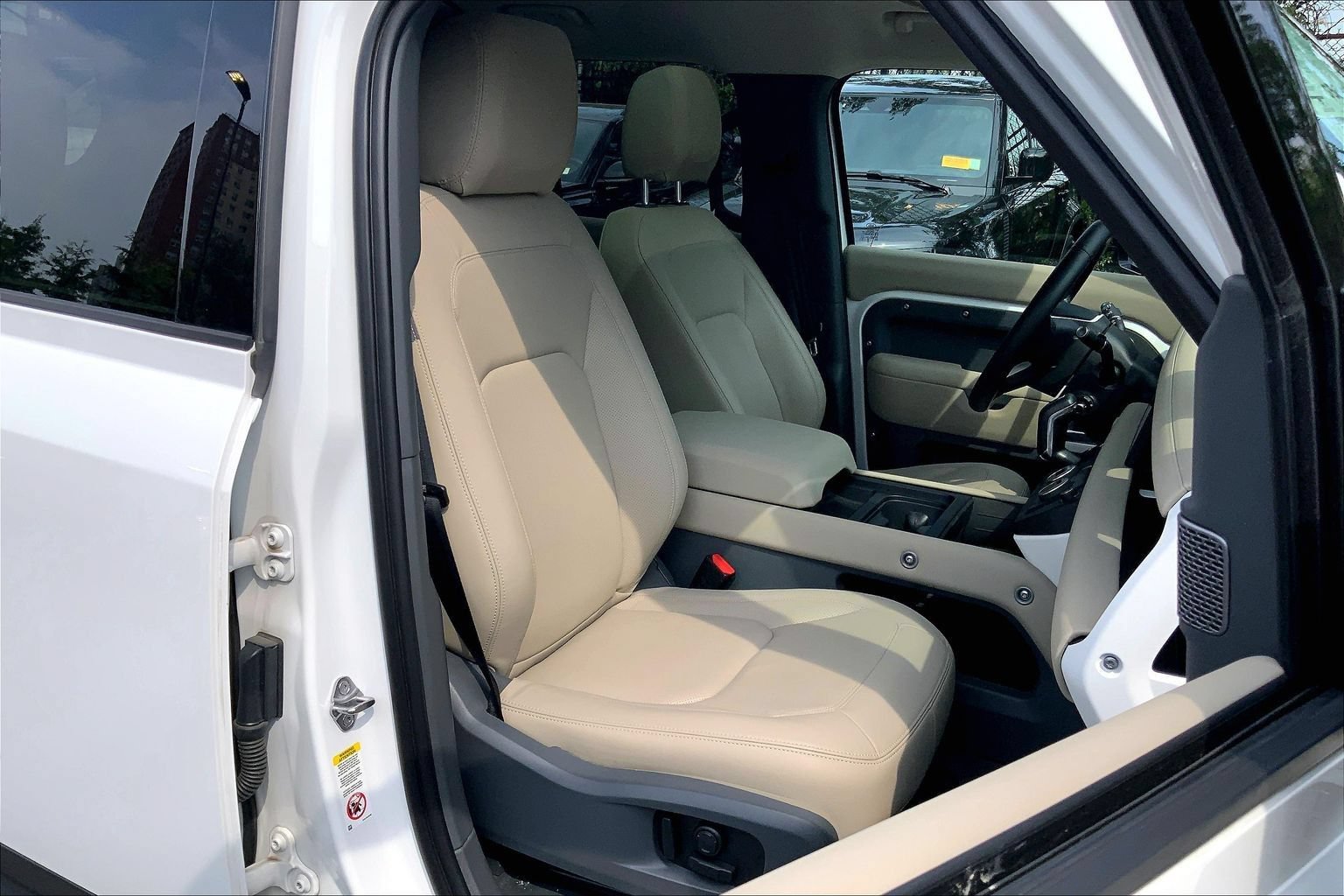 Certified 2024 Land Rover Defender 110 S AWD/4WD image 8