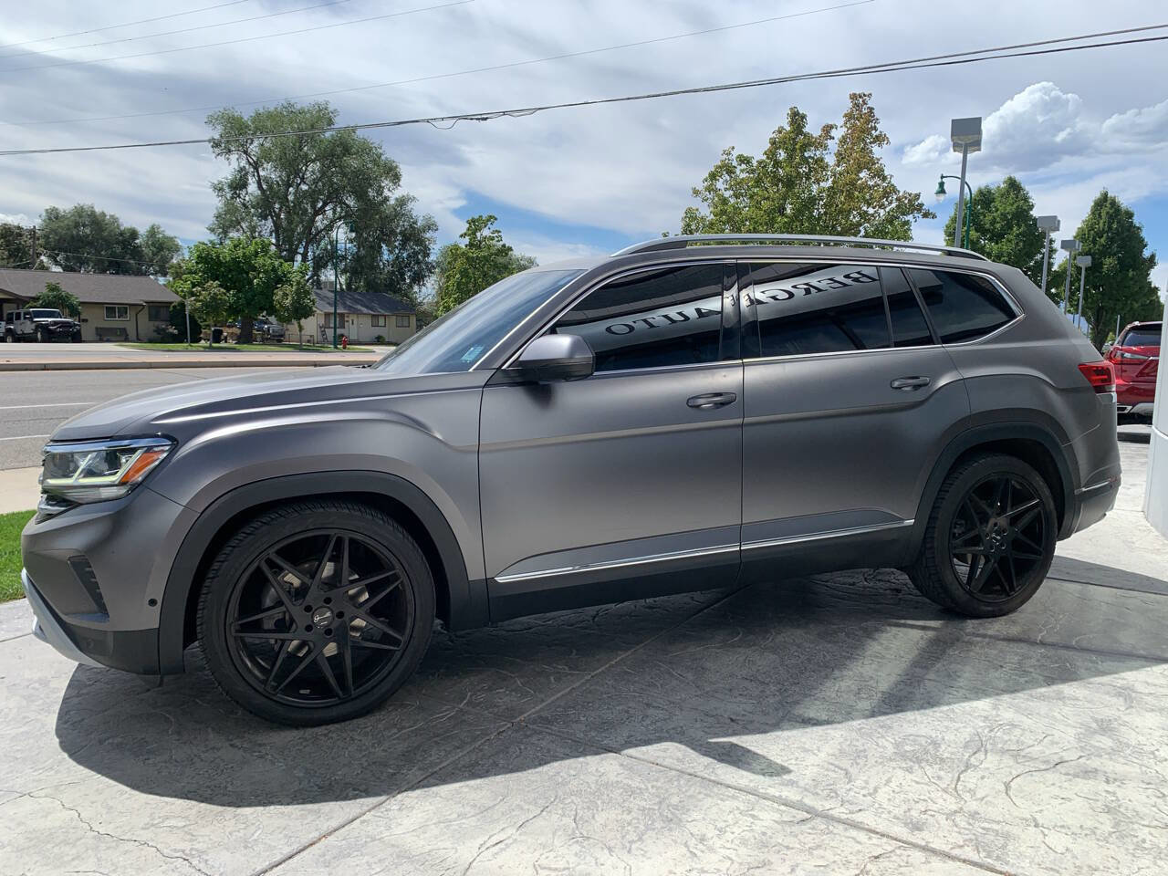 Used 2021 Volkswagen Atlas SEL Premium image 4