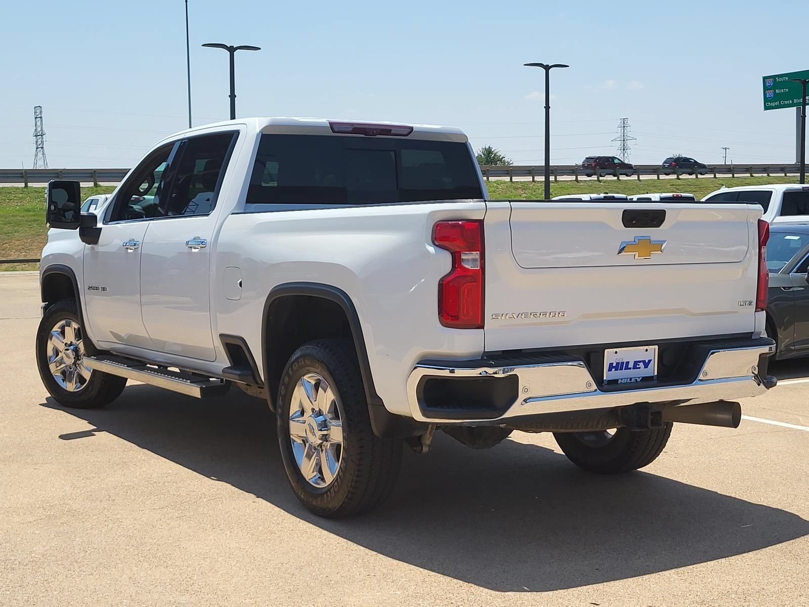 Used 2022 Chevrolet Silverado 2500 LTZ w/ LTZ Premium Texas Edition AWD/4WD image 3