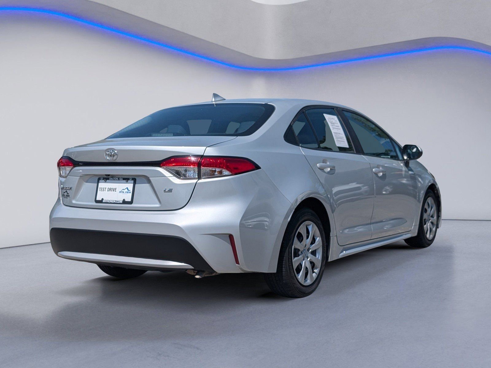 Used 2020 Toyota Corolla LE FWD image 5