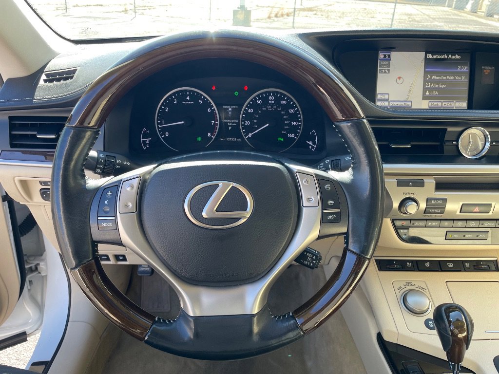 Used 2014 Lexus ES 350 Ultra Luxury w/ Luxury Package FWD image 44