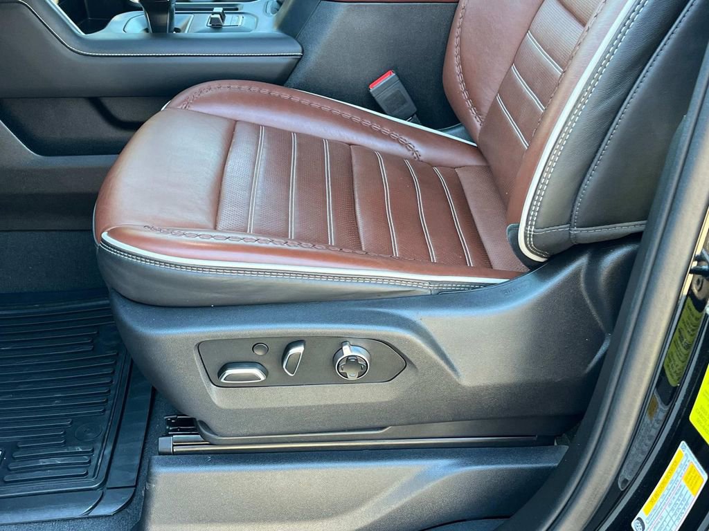 Used 2023 GMC Sierra 1500 Denali Ultimate image 35