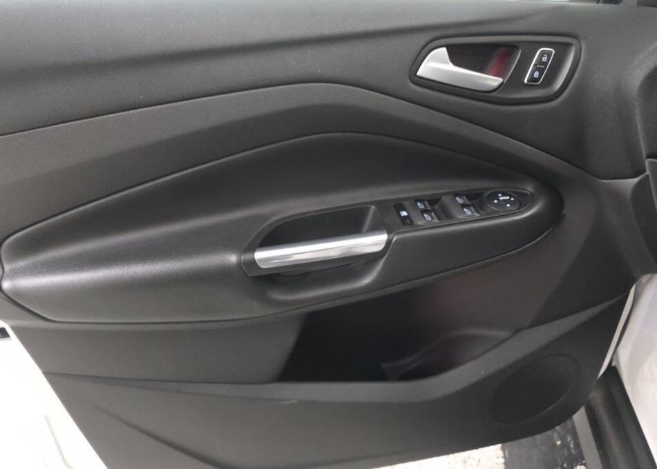 Used 2015 Ford C-MAX Energi SEL w/ Equipment Group 303A image 11