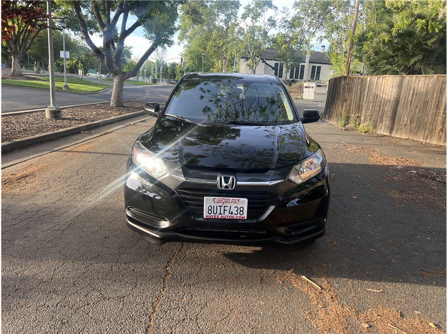 Used 2016 Honda HR-V LX image 2