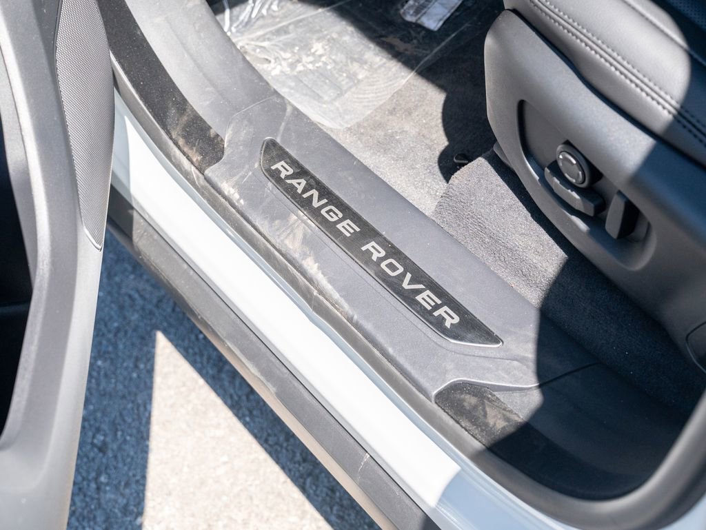 New 2026 Land Rover Range Rover Velar S AWD/4WD image 16