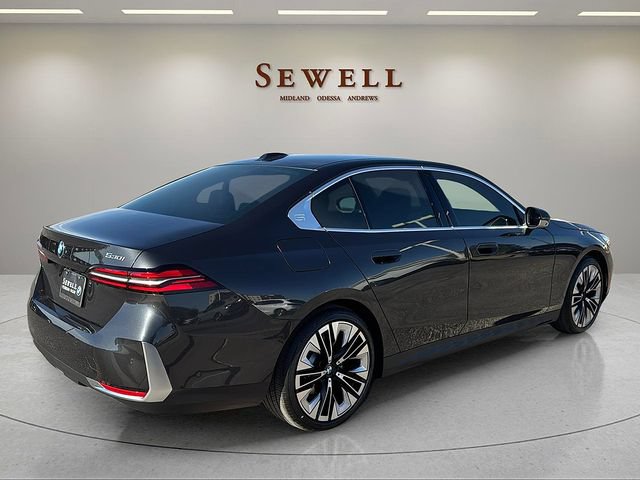 Certified 2025 BMW 530i xDrive w/ Premium Package AWD/4WD image 5