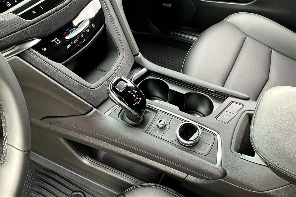 New 2026 Cadillac XT5 Luxury w/ LPO, Floor Liner Package image 8