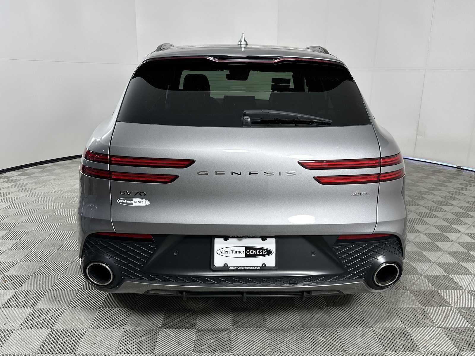 Used 2022 Genesis GV70 2.5T w/ Sport Prestige Package image 7