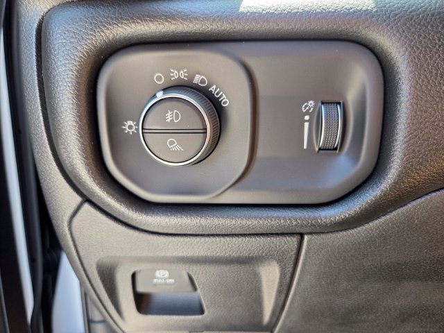 New 2026 RAM 1500 Express RWD image 21