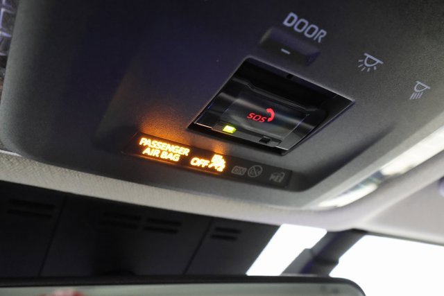 Used 2024 Toyota Prius XLE image 19