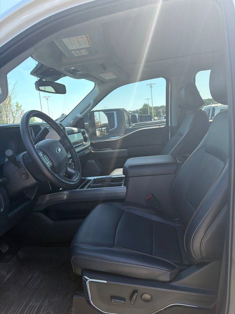 Used 2024 Ford F250 Lariat w/ Lariat Ultimate Package AWD/4WD image 2