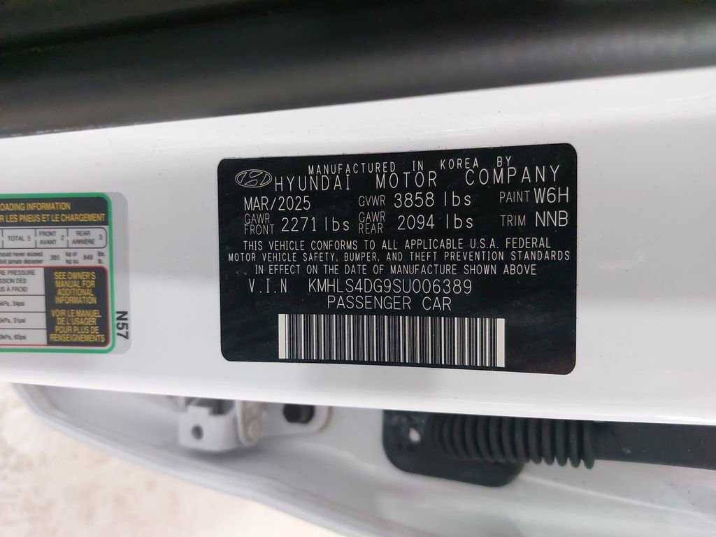 Certified 2025 Hyundai Elantra SEL image 36