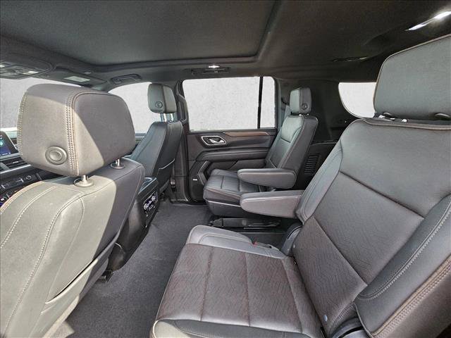 Used 2023 Chevrolet Suburban High Country w/ Premium Package 2 RWD image 15