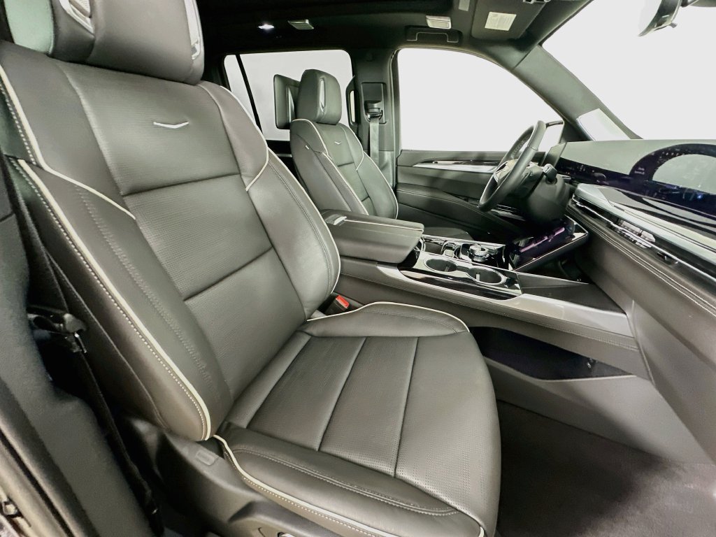 New 2026 Cadillac Escalade ESV Sport w/ Touring Package AWD/4WD image 36