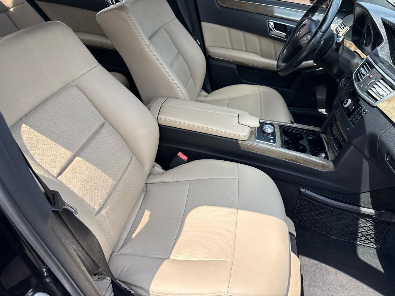 Used 2010 Mercedes-Benz E 350 4MATIC Sedan image 22