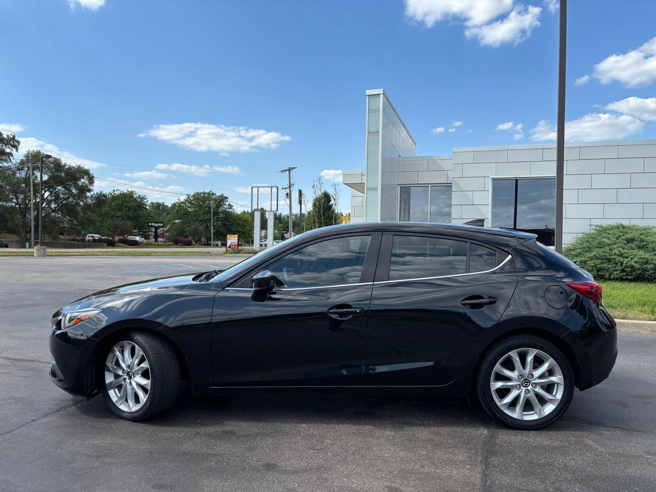 Used 2016 MAZDA MAZDA3 s Grand Touring FWD image 4