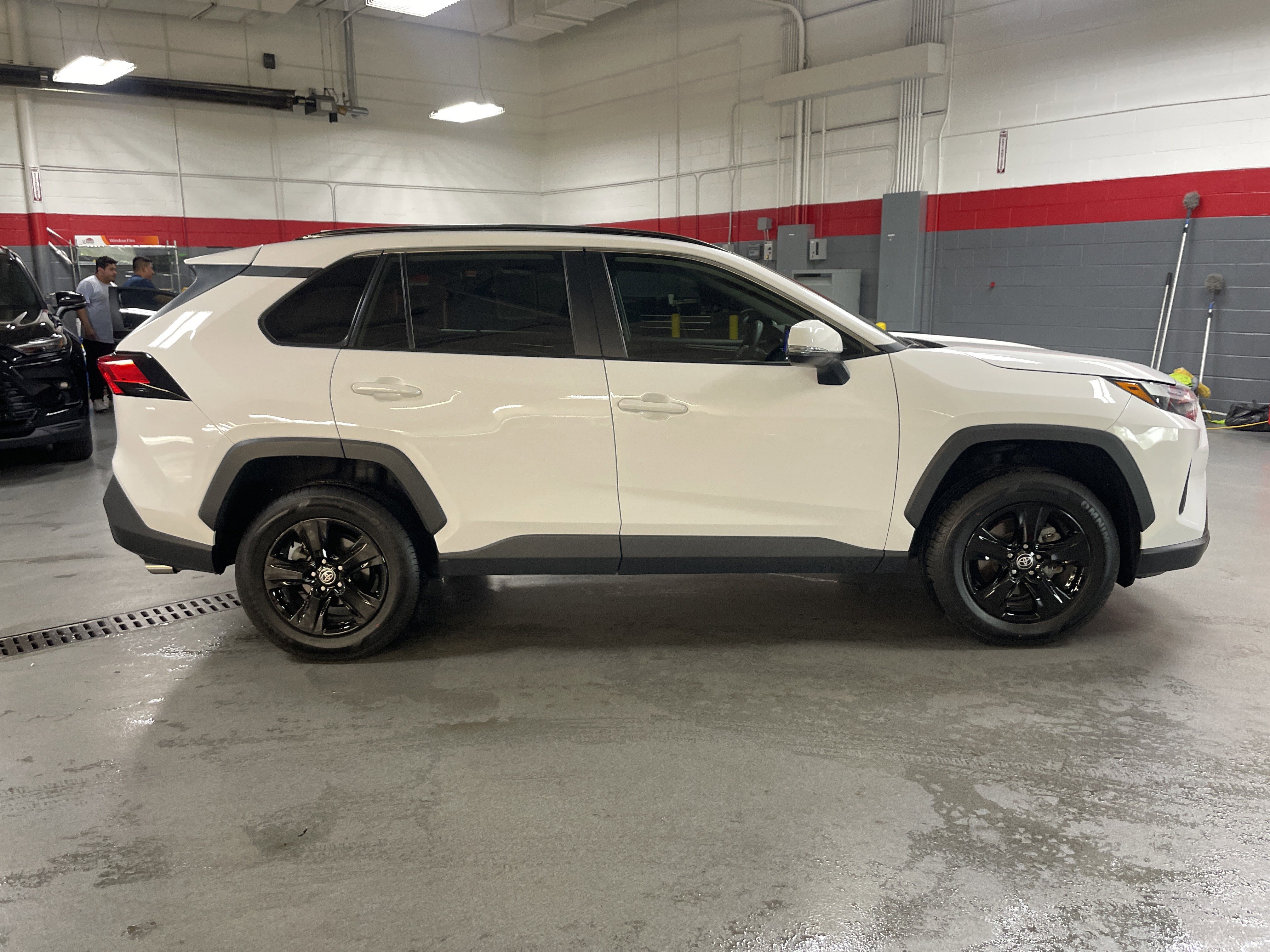 Used 2023 Toyota RAV4 XLE w/ Convenience Package FWD image 11