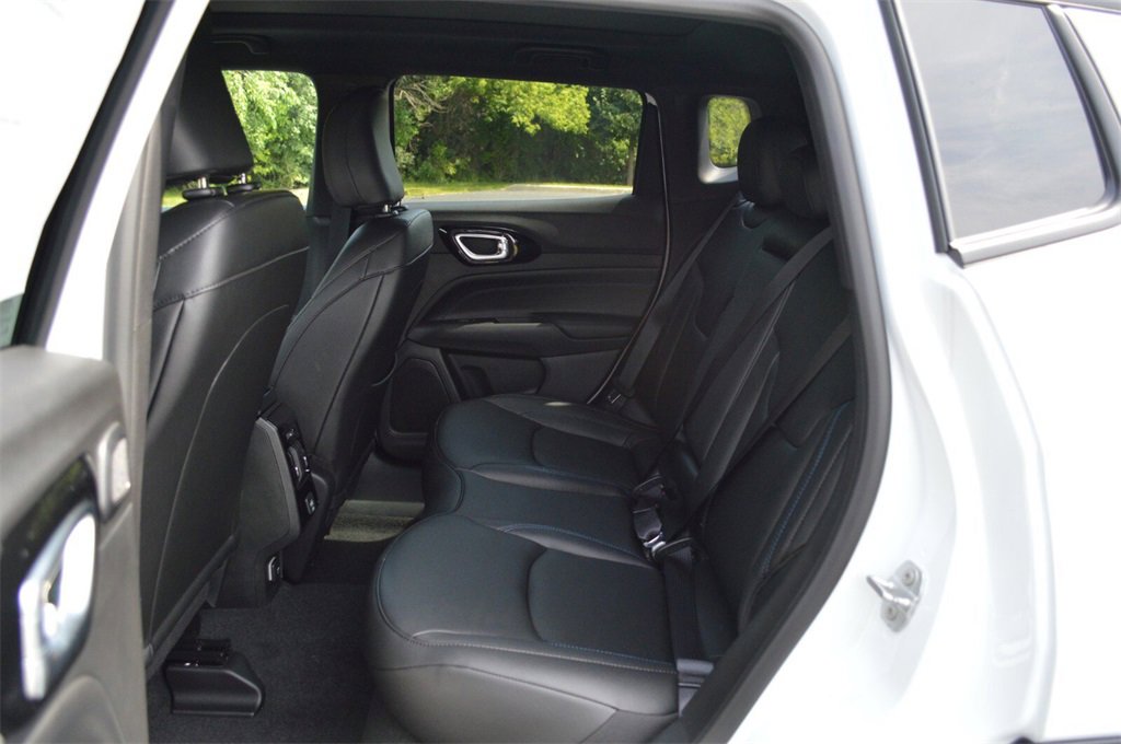 New 2025 Jeep Compass Limited w/ Sun and Sound Group image 27