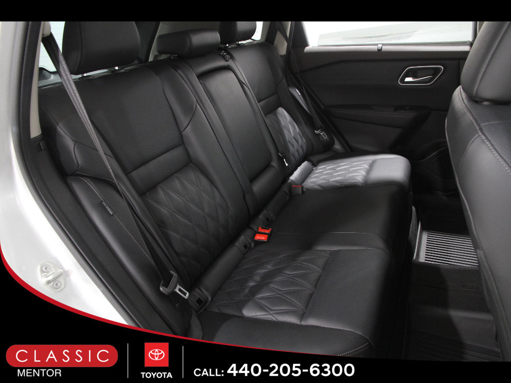 Used 2023 Nissan Rogue Platinum w/ Platinum Premium Package image 18