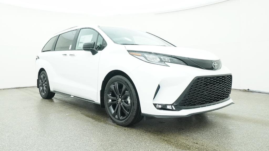New 2026 Toyota Sienna XSE FWD image 9