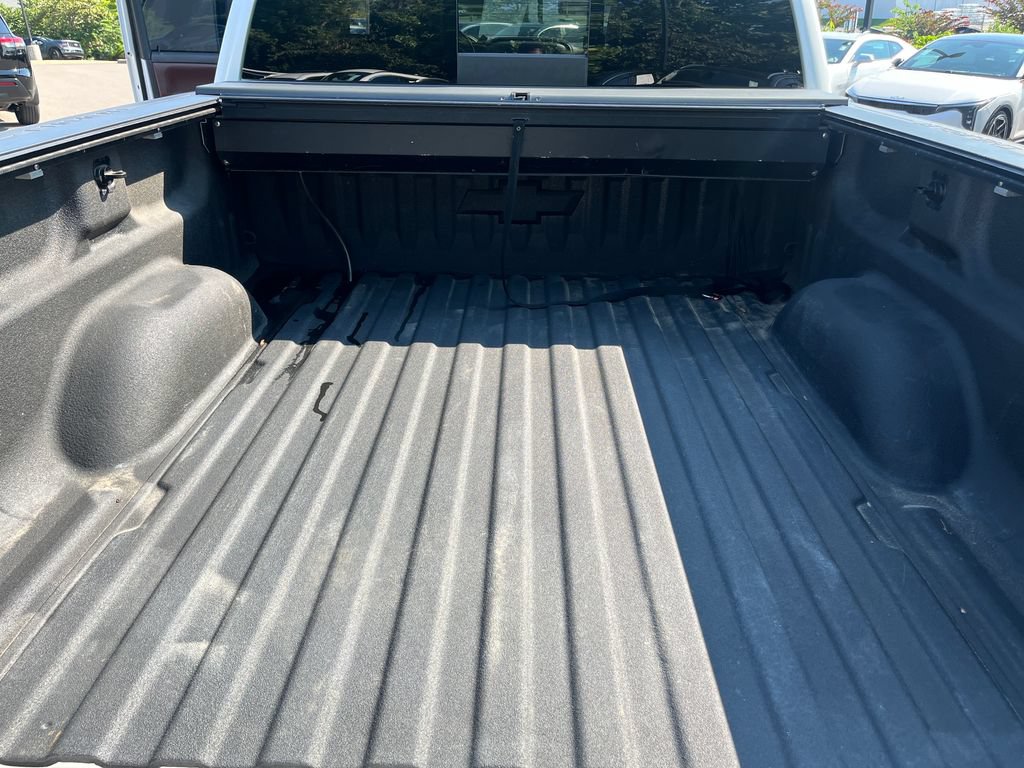Used 2017 Chevrolet Silverado 1500 High Country AWD/4WD image 22