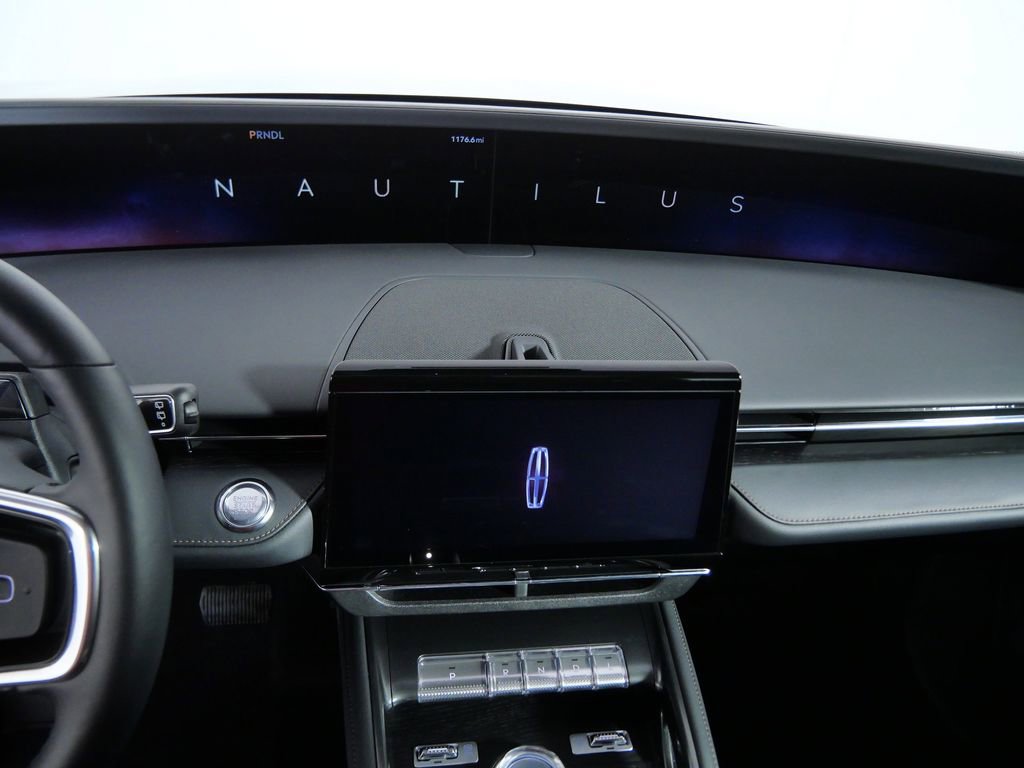 New 2026 Lincoln Nautilus Reserve image 19