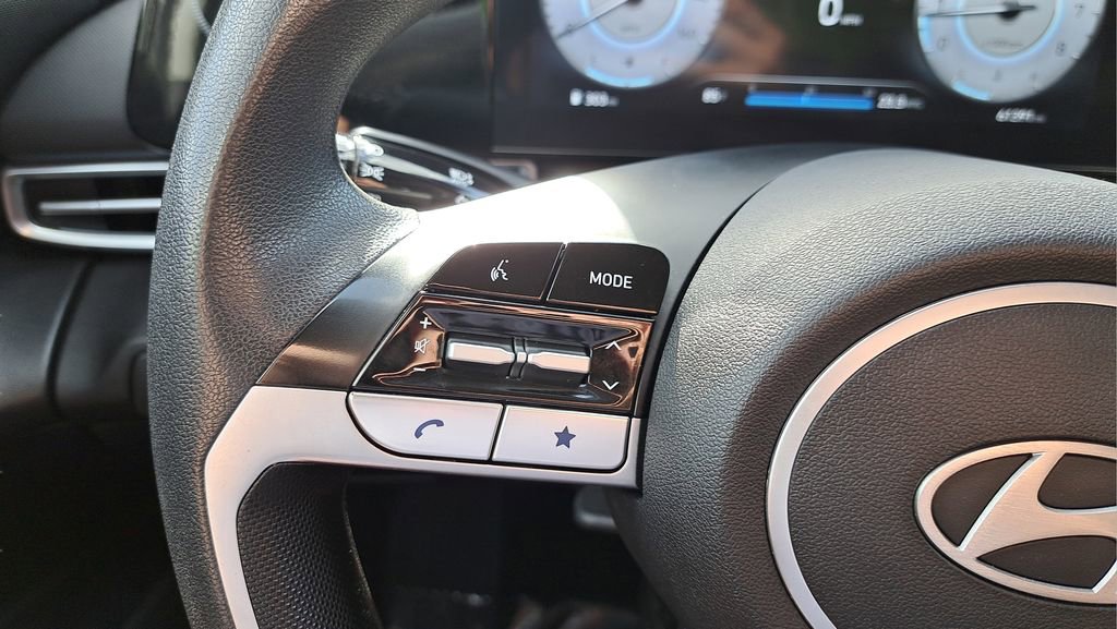 Used 2024 Hyundai Elantra SEL FWD image 28